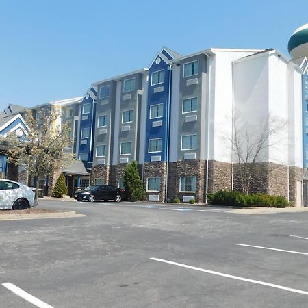 Microtel Inn & Suites By Wyndham Wheeling At The Highlands Triadelphia Экстерьер фото